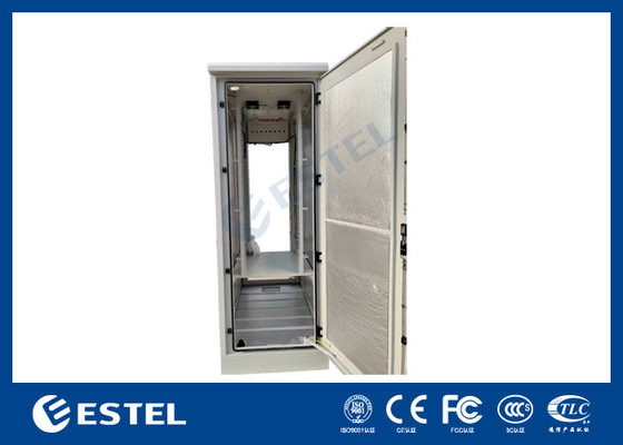 Armoire de télécommunications extérieure en acier galvanisé à double porte 42U intégrée à un climatiseur à courant continu de 2000 W