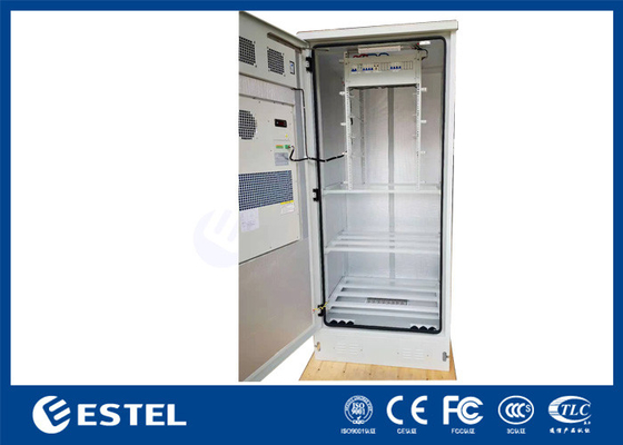 IP55 Armoire de télécommunication extérieure avec unité de distribution d'alimentation à support de 19 pouces et étagère de batterie
