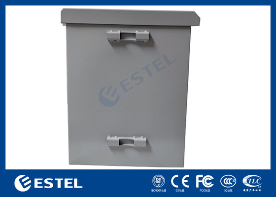 Réservoir à poteaux personnalisé avec pièces d'installation SS304 pour applications extérieures
