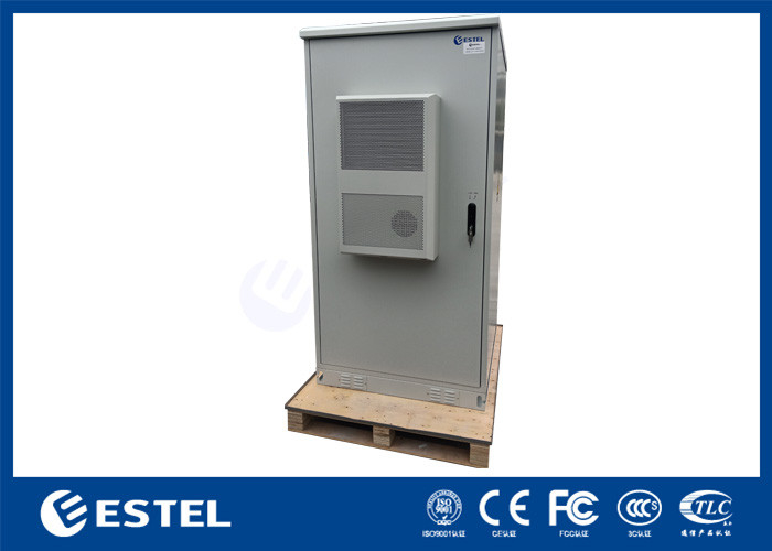 Armoire à sol extérieur 19 pouces avec PDU, climatiseur et capteurs