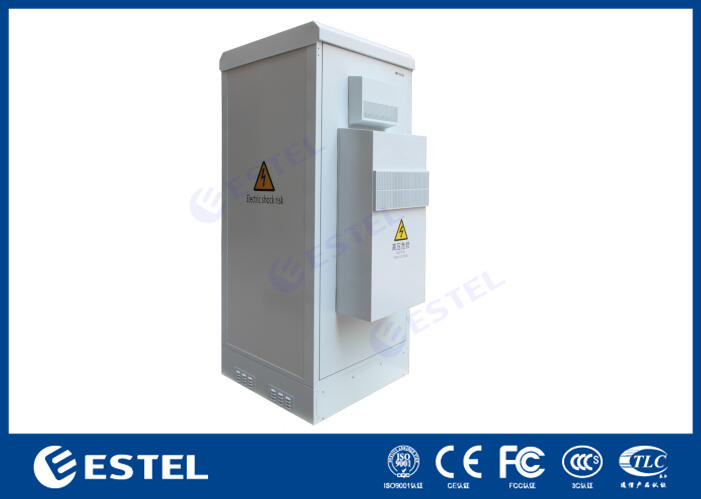 Armoire de télécommunications extérieure montée au sol avec support de 20U 19 pouces 2 couches de support de batterie